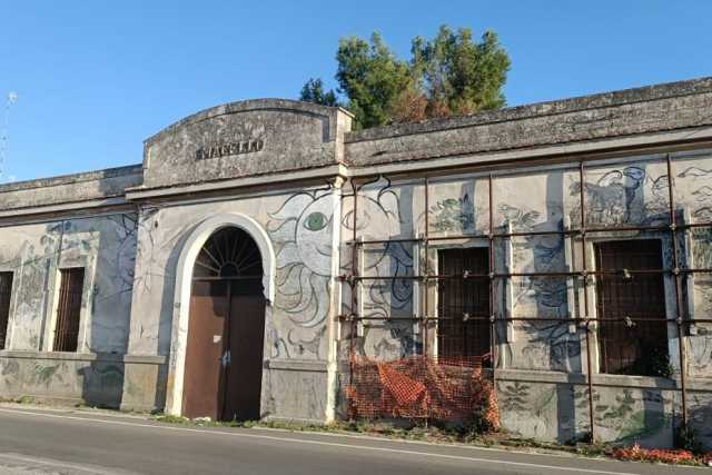 Abbandonati o trasformati in canili, abitazioni e centri culturali: la nuova vita degli ex mattatoi